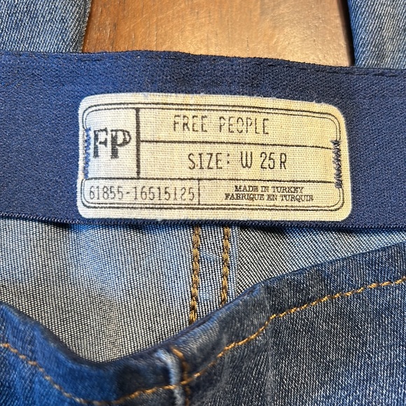 Free People Penny Pull-On Flare Jeans! - Picture 4 of 5